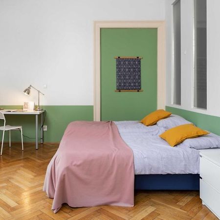 Letna Apartments براغ المظهر الخارجي الصورة