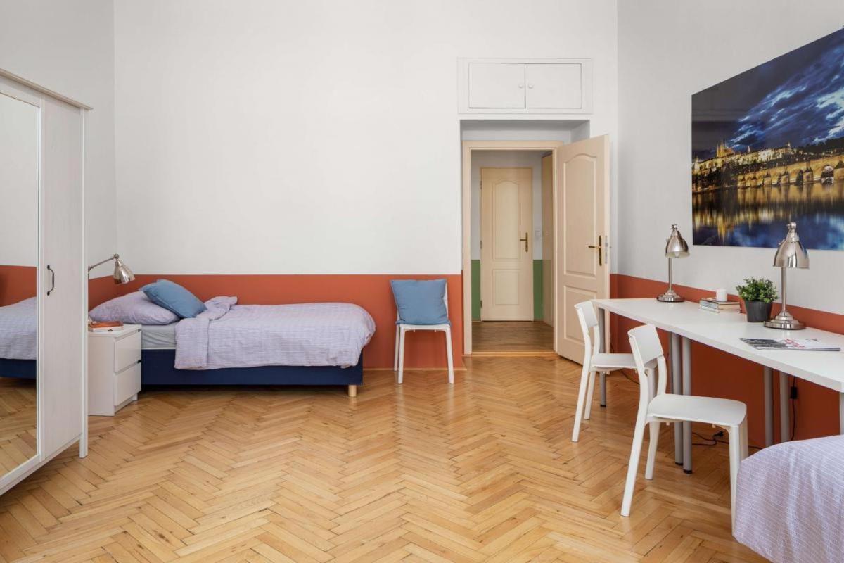 Letna Apartments براغ المظهر الخارجي الصورة