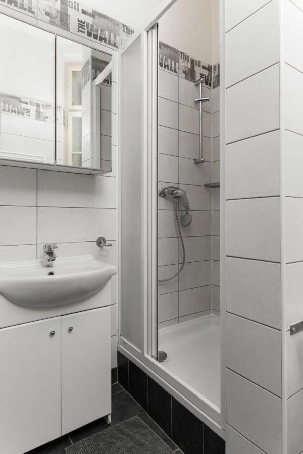 Letna Apartments براغ المظهر الخارجي الصورة
