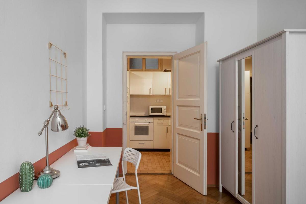 Letna Apartments براغ المظهر الخارجي الصورة