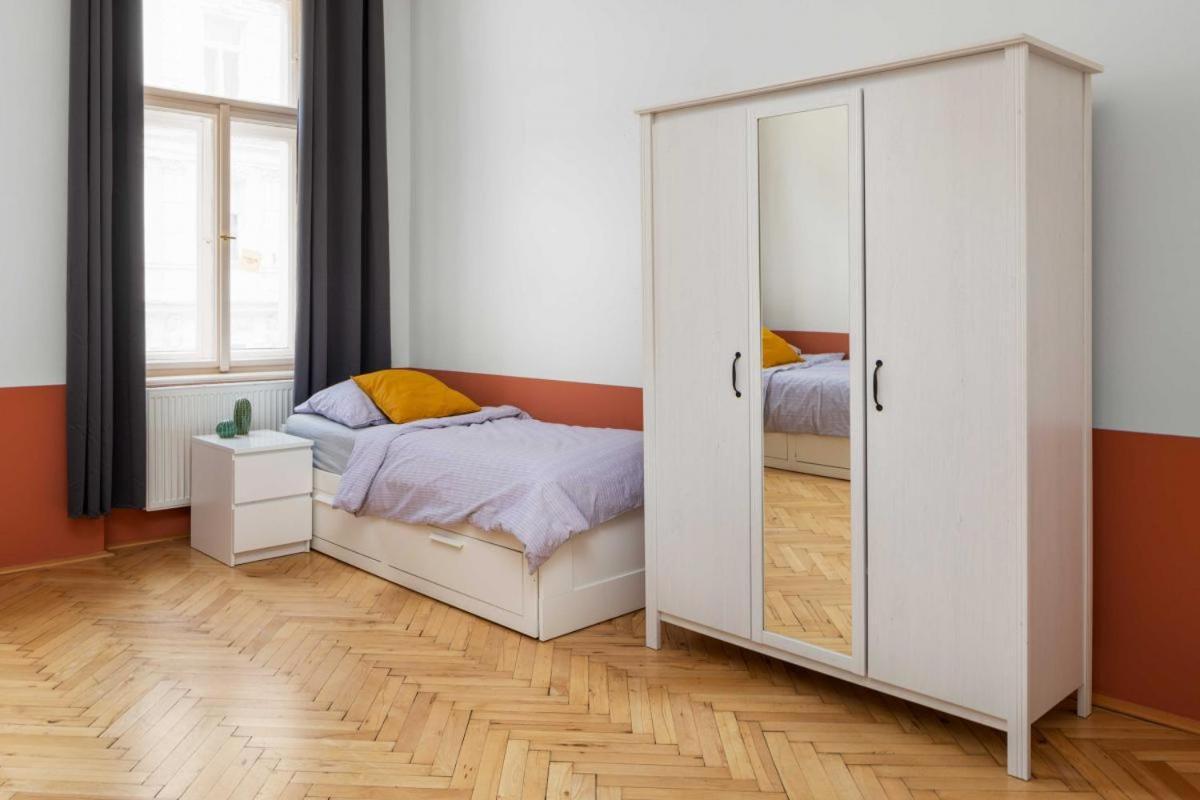 Letna Apartments براغ المظهر الخارجي الصورة